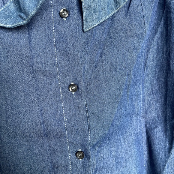 Denim Bow-Tie Blouse – Medium – Puff Sleeve Button-Down - Picture 4 of 7